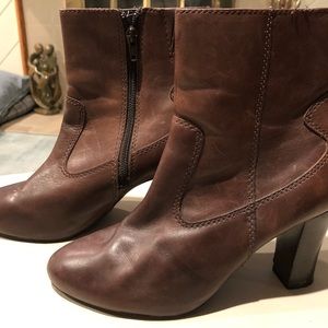 Leather ankle boots, chocolate brown, size 8 1/2